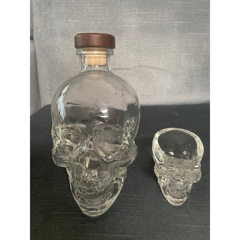 Crystal Head Vodka 750ml Empty Skull Decanter Bottle and Shot Glass Set Clear